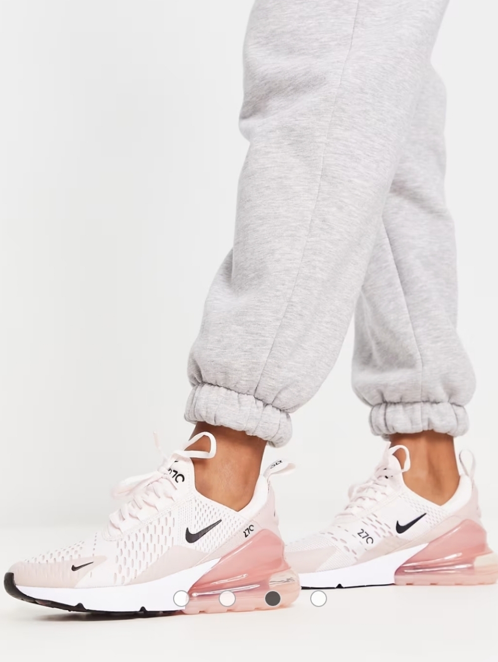 Nike Air Max 270 Sneakers - Picture 1 of 4